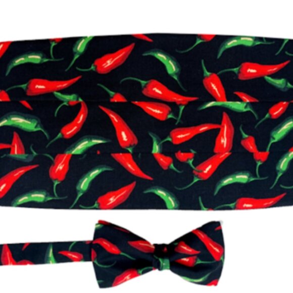 Red and Green Chilli Peppers Tuxedo Cummerbund and Bow Tie Set - Picture 1 of 1
